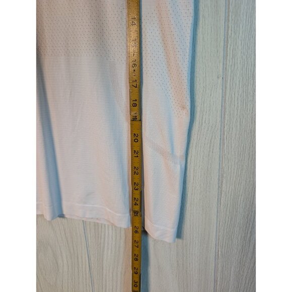 Lululemon Women's Size 6 Off White Swiftly Tech Short Sleeve Activewear T-Shirt - Picture 6 of 6